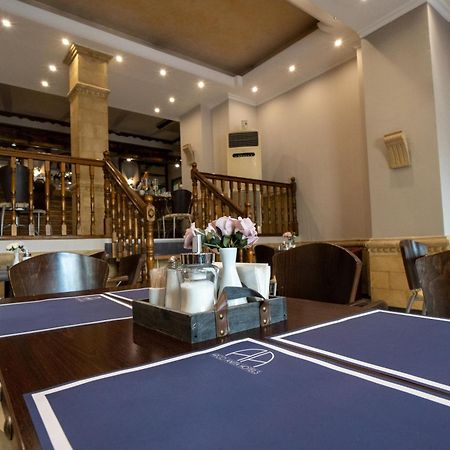 Argo Hotel Piraeus Ngoại thất bức ảnh