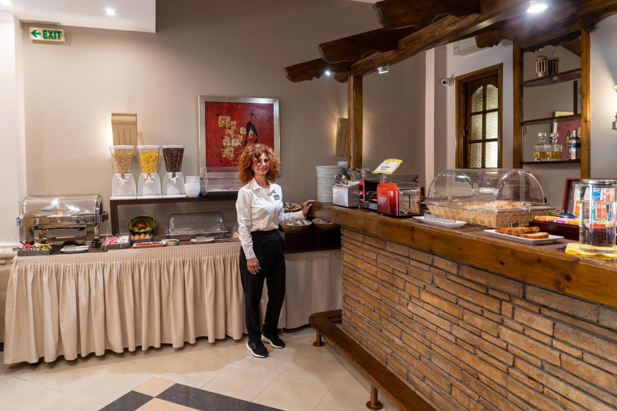Argo Hotel Piraeus Ngoại thất bức ảnh